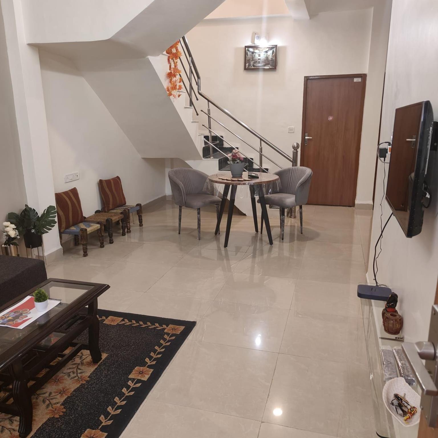 Mahadev Mansion Villa Ujjain Buitenkant foto